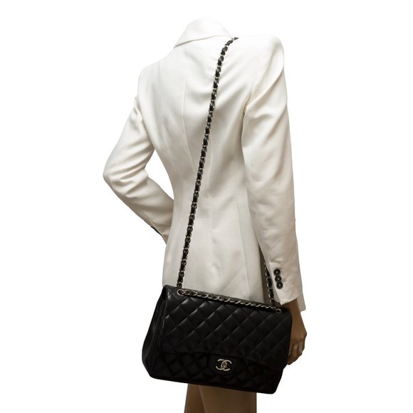 Chanel Timeless Jumbo double flap shoulder bag in black quil - Picture 13 of 13